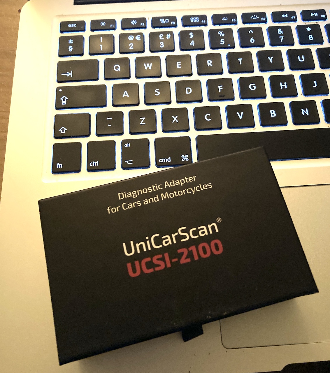 Unicarscan UCSI-2100 Bluetooth OBD2 Adapter